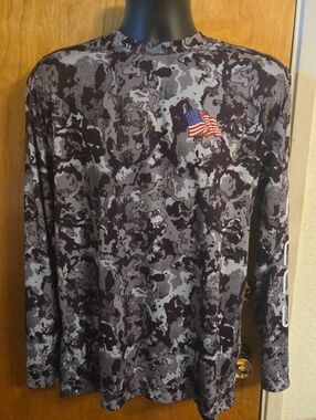 Buc-ee's Performance Long Sleeve Gray Camo Size Large